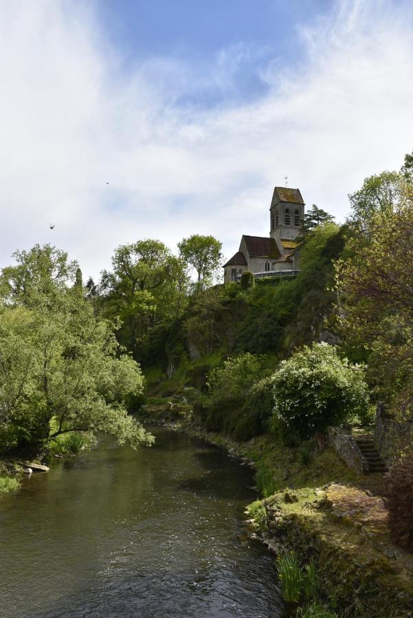 Gite Du Pont Saint-Ceneri-Le-Gerei Dans Les Alpes Mancelles Exterior photo